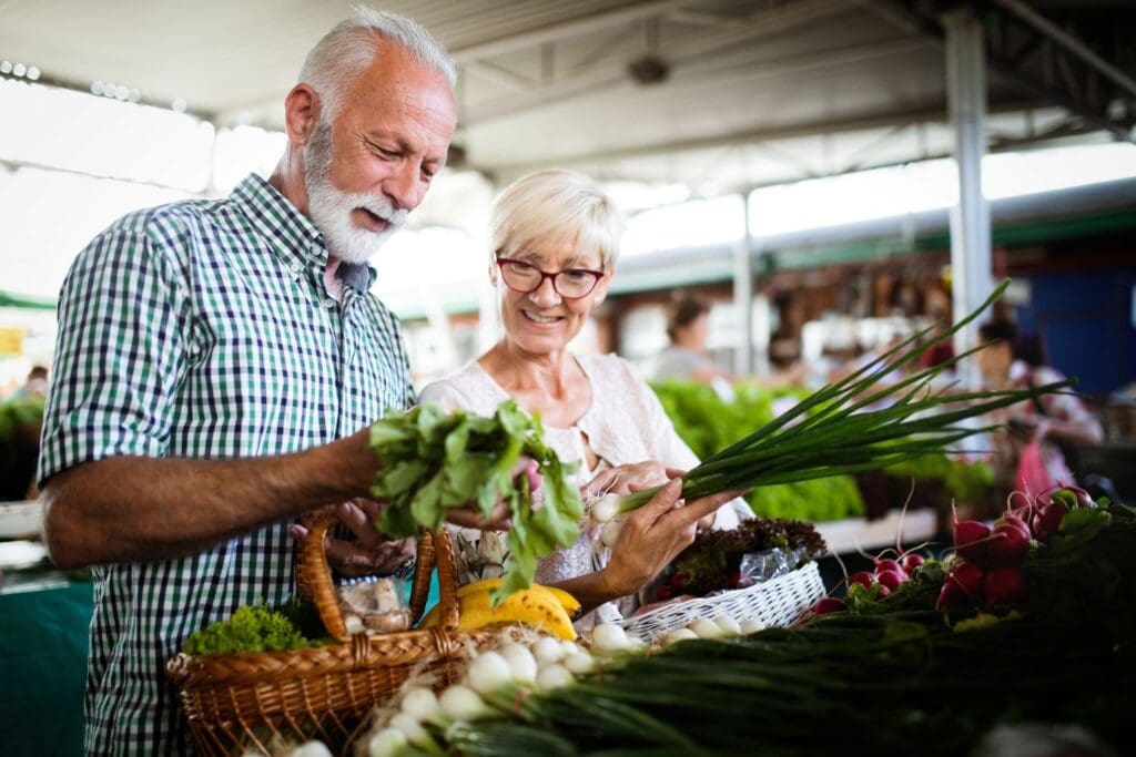 Older adults purchasing nurtitious food